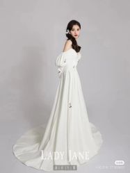 -Lady  Jane高端婚纱礼服馆