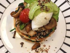 牛油果蘑菇菠菜水波蛋-AFS Cafe & Canteen(闽江二路店)