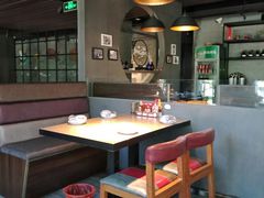 -阿洪锅贴王(小吃城店)