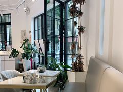 -Fridi Patisserie Cafe