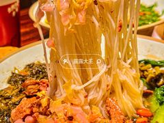 -八月美食小馆(银泰城总店)