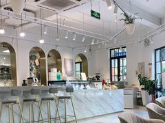 -Fridi Patisserie Cafe