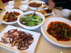 -月圆霖特色农家乐