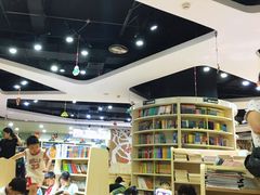 -新华书店(沙坪坝书城店)