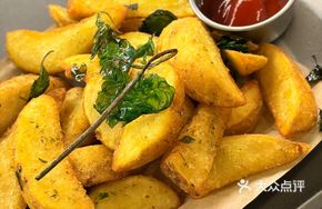 Fried Potato Wedges with Tower Aroma