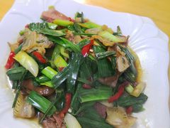 大蒜炒咸肉-胜品饭店