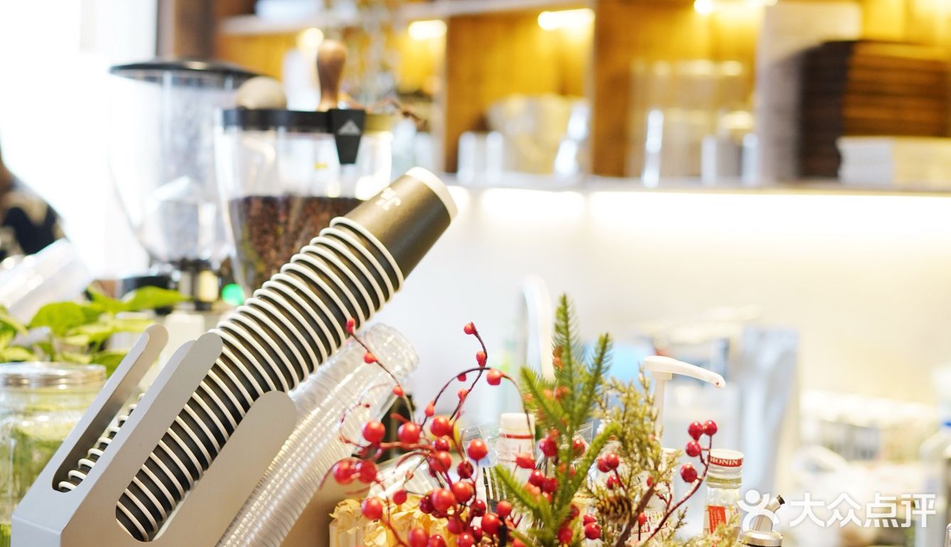 北京初雪的隐藏机位，白塔寺JM cafe