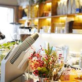 北京初雪的隐藏机位，白塔寺JM cafe