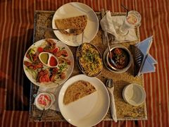 -Lake Shore Hotel & Restaurant