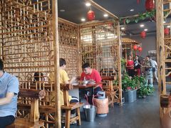 大堂-铁锅炖灶台鱼老三炖鱼馆