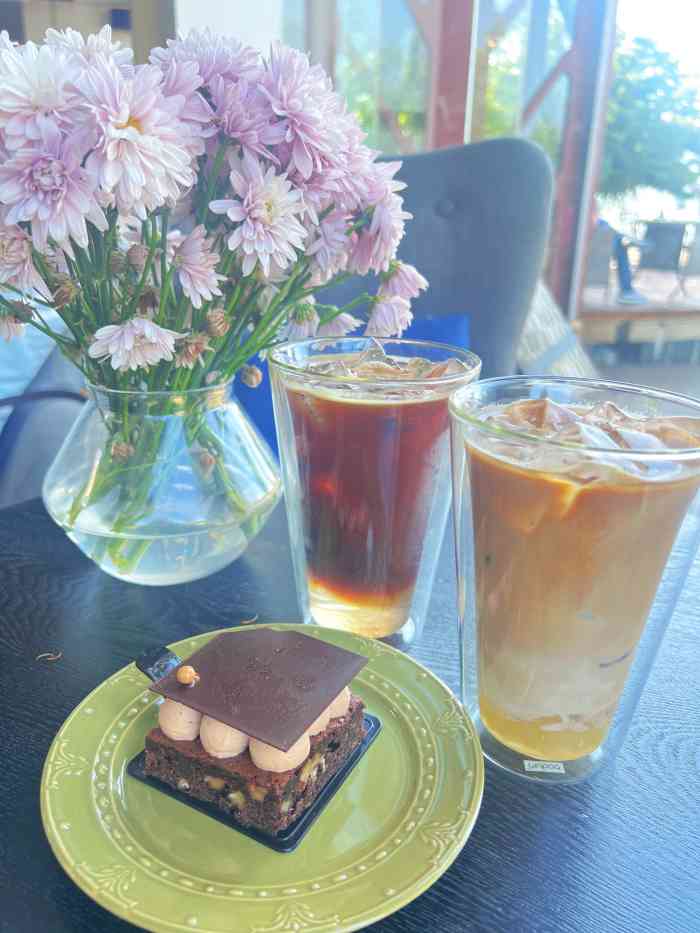 lavida coffee 唯地咖啡(唐岛湾店)-"唐岛湾公园3号门口,环境很不错