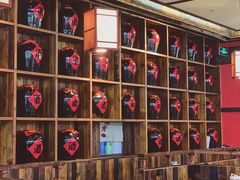大堂-先启半步颠小酒馆(白麓里店)