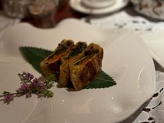 香脆烧鹅腐皮卷-嘉麟楼