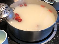 -马家斑.鲜鱼火锅(松湖万科店)