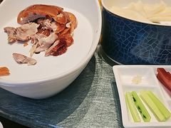 -凤凰园烤鸭店·唐山菜·传承花椒肉(老唐丰路店)