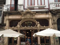 -Majestic Café
