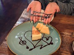 -SISTERS BAR RESTAURANT川意酒馆(嘉善老市H楼店)