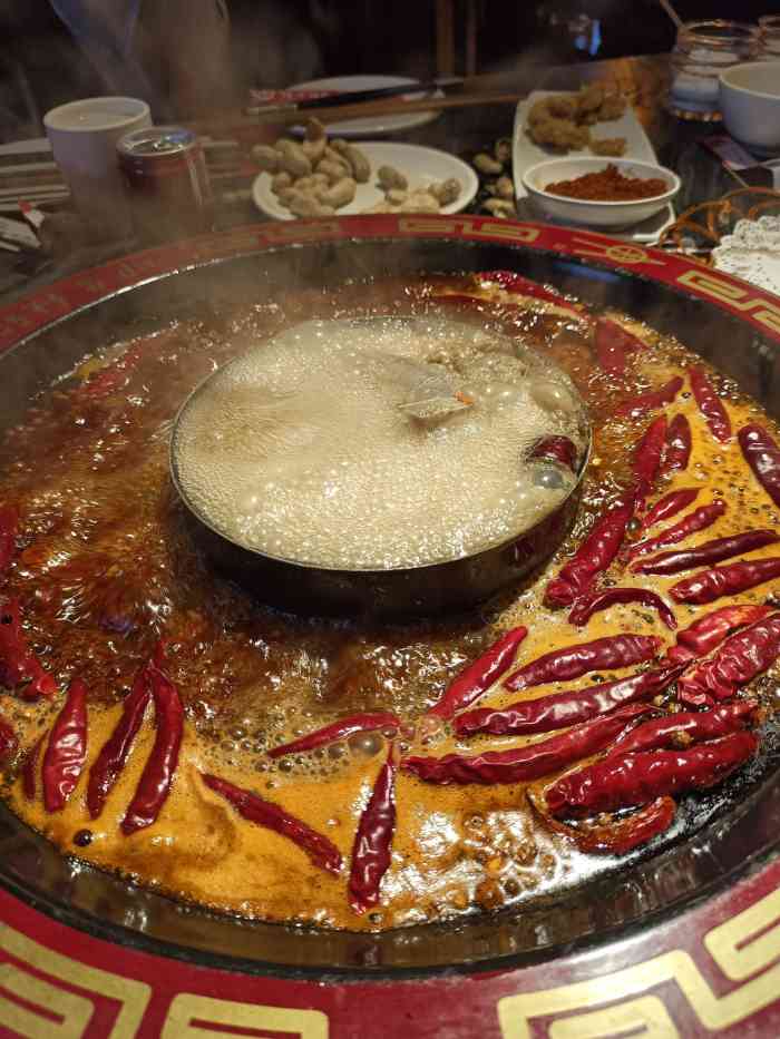 独轮火锅(九江店)-"服务好,态度佳!推荐.但是忘记拍照片了.