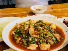 -茅屋大酒店
