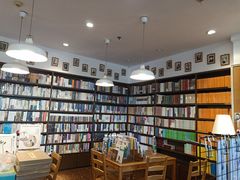 -晓风书屋(浙大紫金港店)