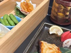 -山川小町·极番烧肉(新地假日广场店)