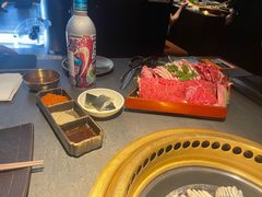 -铭牛烧肉·和牛海鲜自助(高新月牙湖店)