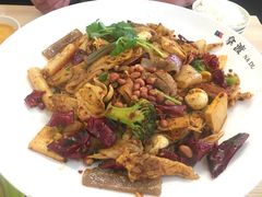 麻辣香锅-拿渡·水煮鱼麻辣香锅(王府井奥莱·香江小镇店)
