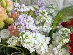 -雪蔓之鲜花气球派对(家佳源时代中心店)
