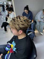点击看大图 -宫铭烫发染发接发店