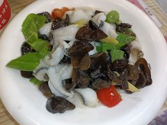 -江城燕子大排档(江汉路步行街店)