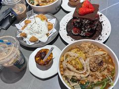 -W COLLECTIVE  DESSERT SHOP