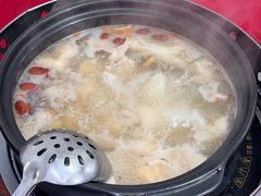 -花苑美食横琴生蚝火锅(拱北粤华路店)