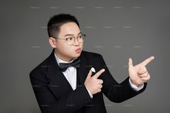 -雪中彩影婚纱摄影·微光艺术中心