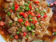 油焖尖椒蒸龙利鱼-老长春肉馆(创业大街店)