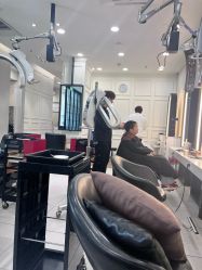 -丁和李朴美发沙龙