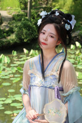 -一揽芳华汉服旗袍体验馆(拙政园店)