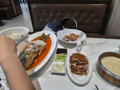 -梅利汴京烤鸭•开封豫菜地标店(东大街店)