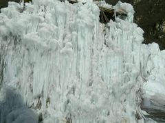 -大平台龙居瀑布旅游区