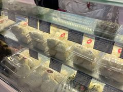 -白玉兰食品甜凤店(合生汇店)