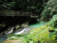 -龙水峡地缝景区