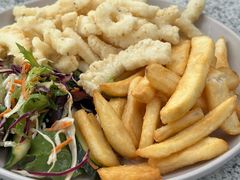 -12 Rocks Beach Bar Cafe