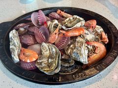 老灶蒸汽海鲜锅-巧克力渔家.小船海鲜胶东菜(万平口店)