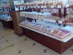 -红宝石·鲜奶小方·海派西点房(南丹店)