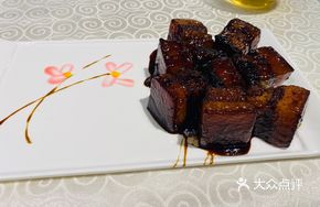 Black Truffle Fresh Abalone Tea-Smoked Pork