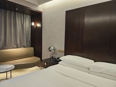 -上海龙之梦万丽酒店