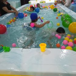 -小鸭先知婴儿游泳馆