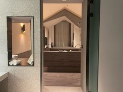 -上海虹桥中心爱琴海亚朵S酒店
