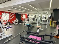 -越·健身工作室(华尔兹广场写字楼B栋店)