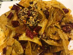 -扒虾小妹儿麻辣海鲜(宏图街店)