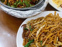 湿炒牛河-煲煲掂风味煲仔饭餐厅(西区店)